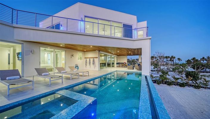 Image No.7-4 Bed Property for sale