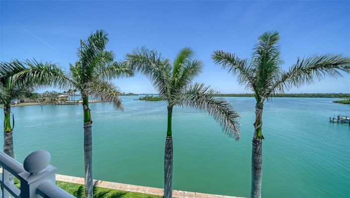 Image No.52-5 Bed Property for sale