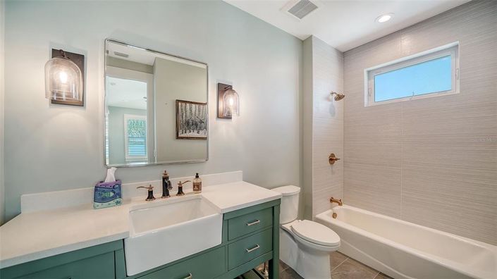 Image No.63-5 Bed Property for sale