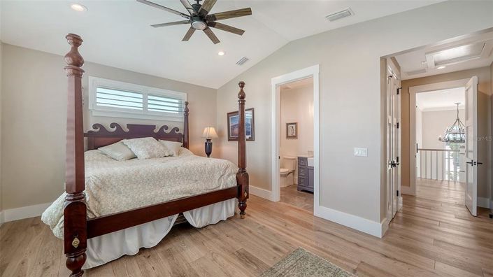 Image No.66-5 Bed Property for sale