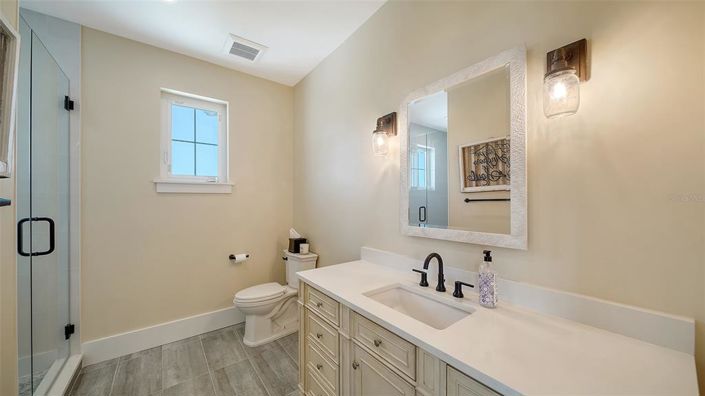 Image No.70-5 Bed Property for sale