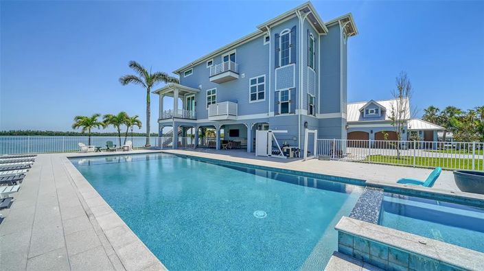 Image No.84-5 Bed Property for sale