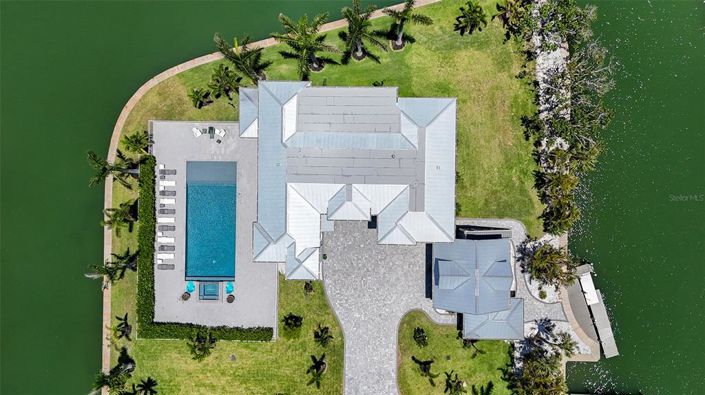 Image No.92-5 Bed Property for sale