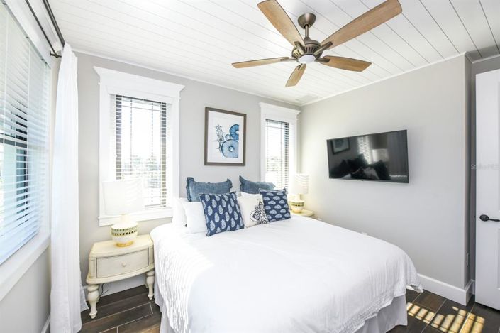 Image No.32-6 Bed Property for sale