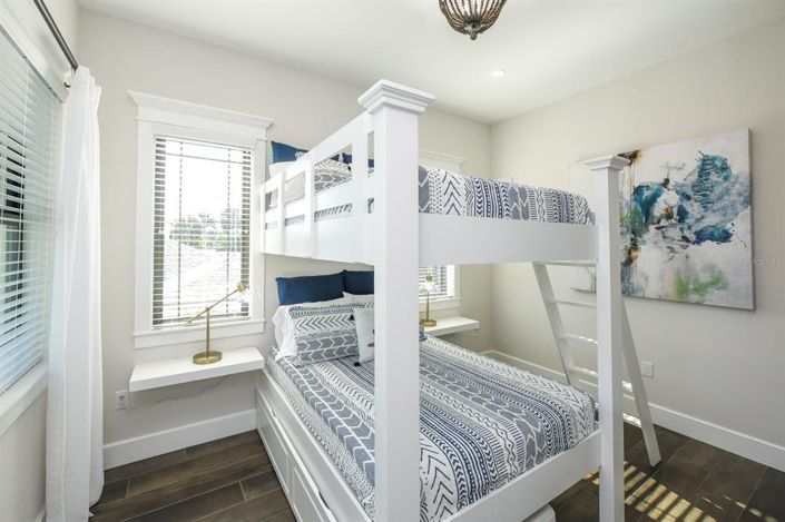 Image No.39-6 Bed Property for sale