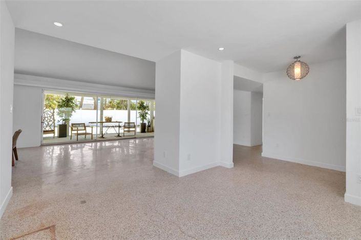 Image No.22-3 Bed Property for sale