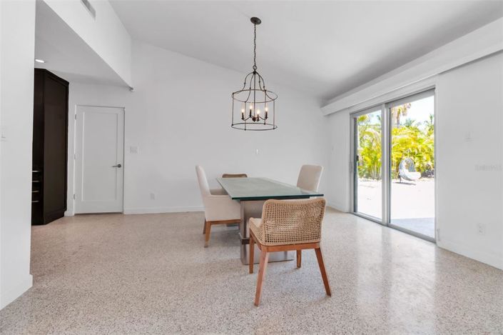 Image No.24-3 Bed Property for sale