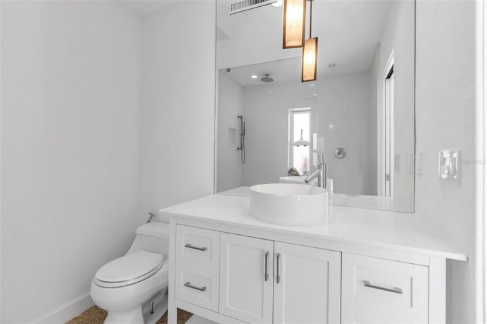 Image No.40-3 Bed Property for sale