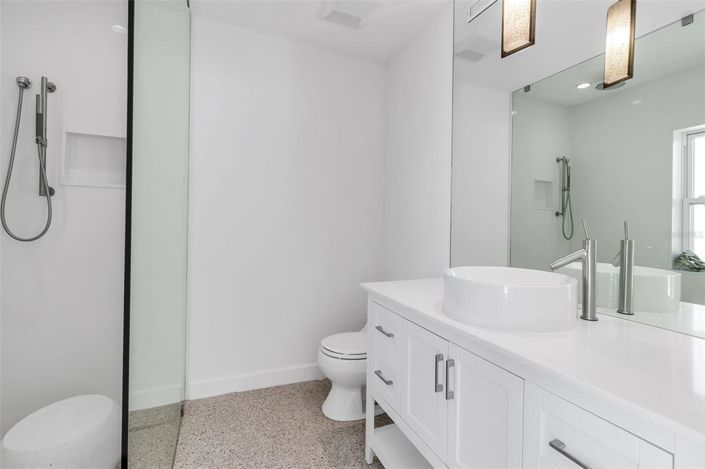 Image No.41-3 Bed Property for sale