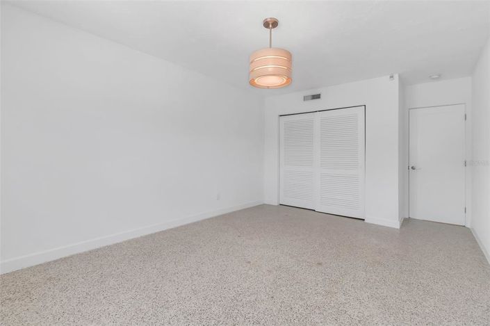 Image No.45-3 Bed Property for sale