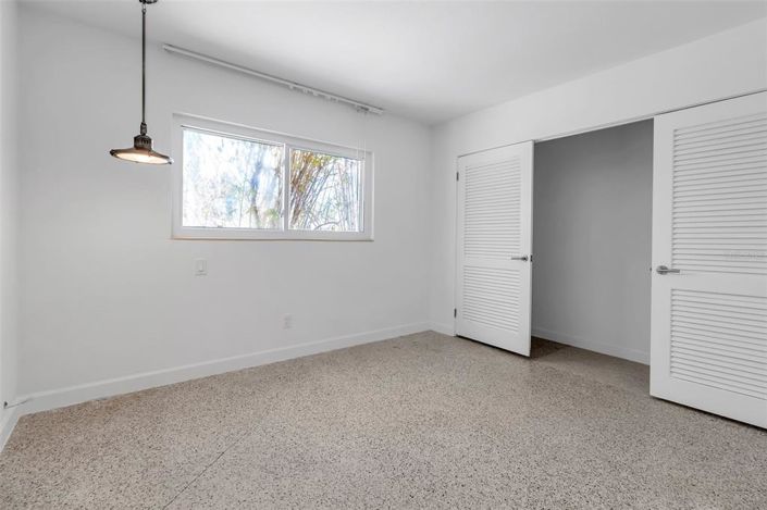 Image No.48-3 Bed Property for sale