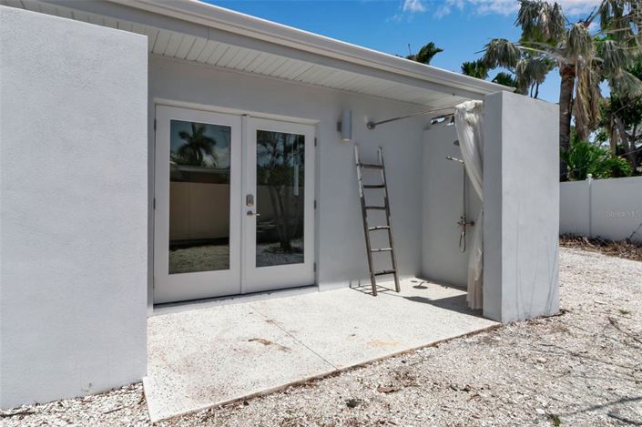 Image No.64-3 Bed Property for sale