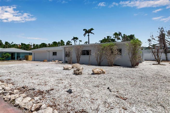 Image No.73-3 Bed Property for sale