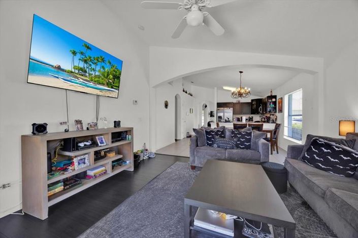 Image No.12-4 Bed Property for sale