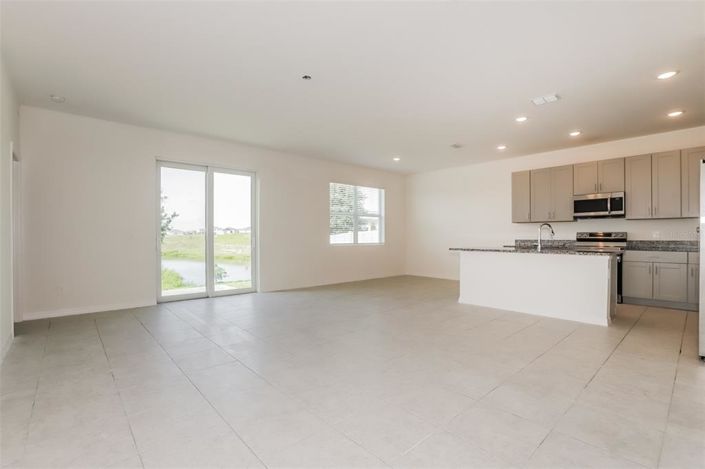 Image No.3-Propriété de 4 chambres à vendre à Haines City