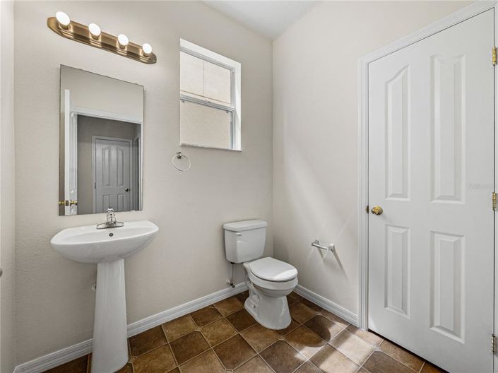 Image No.17-4 Bed Property for sale