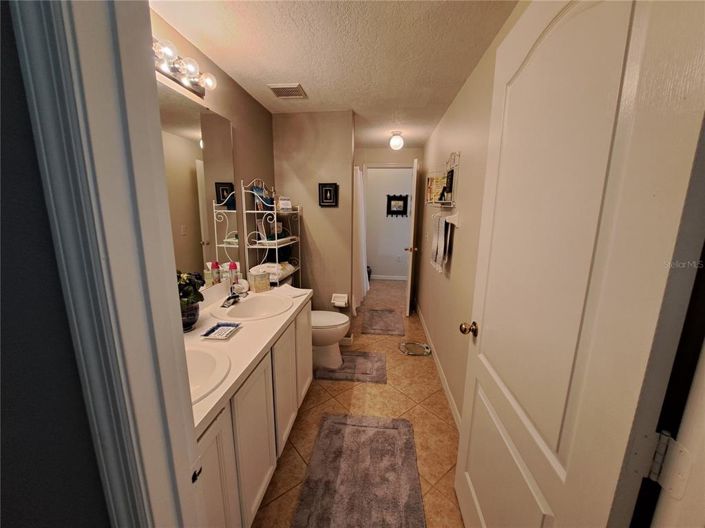 Image No.28-4 Bed Property for sale