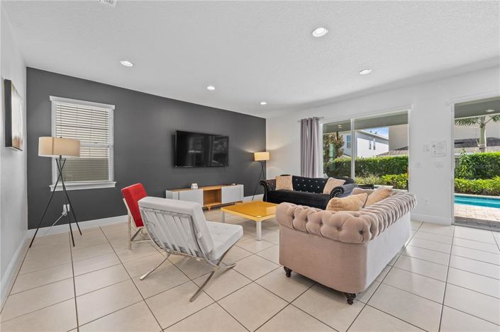 Image No.9-Propriété de 5 chambres à vendre à Kissimmee