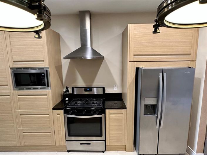 Image No.10-3 Bed Townhouse for sale