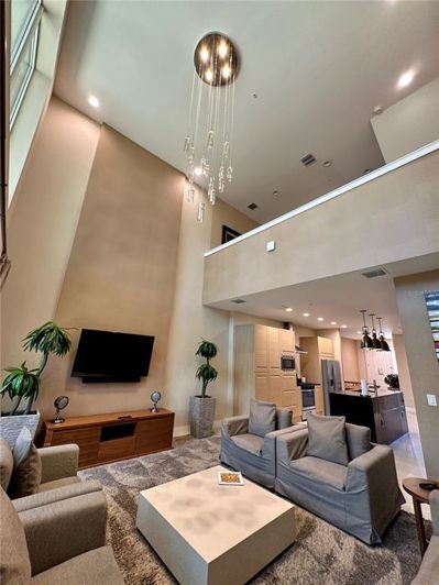 Image No.19-3 Bed Townhouse for sale