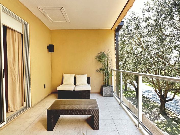 Image No.55-3 Bed Townhouse for sale