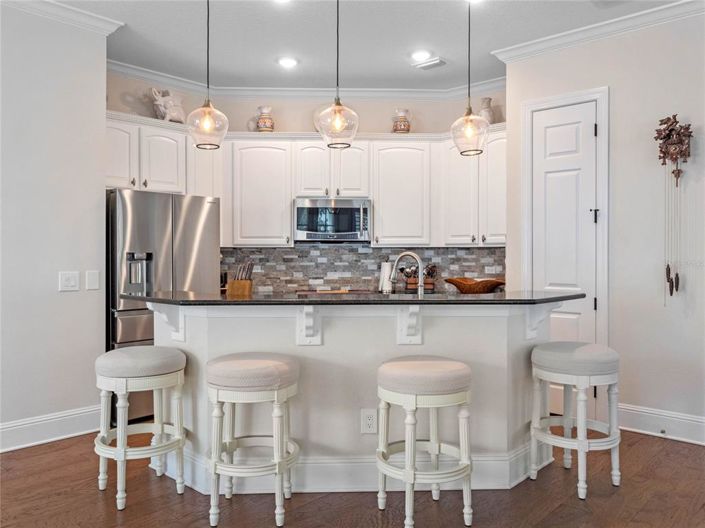 Image No.11-4 Bed Property for sale