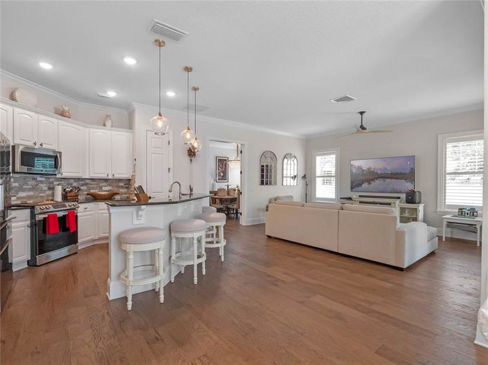 Image No.15-4 Bed Property for sale