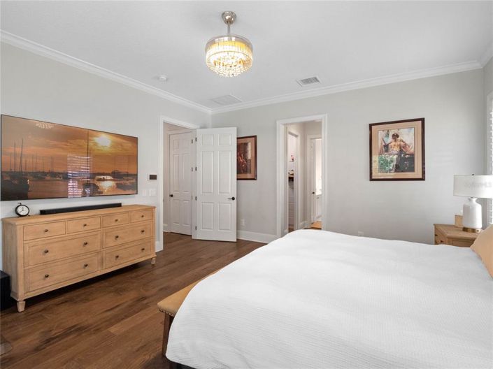 Image No.20-4 Bed Property for sale