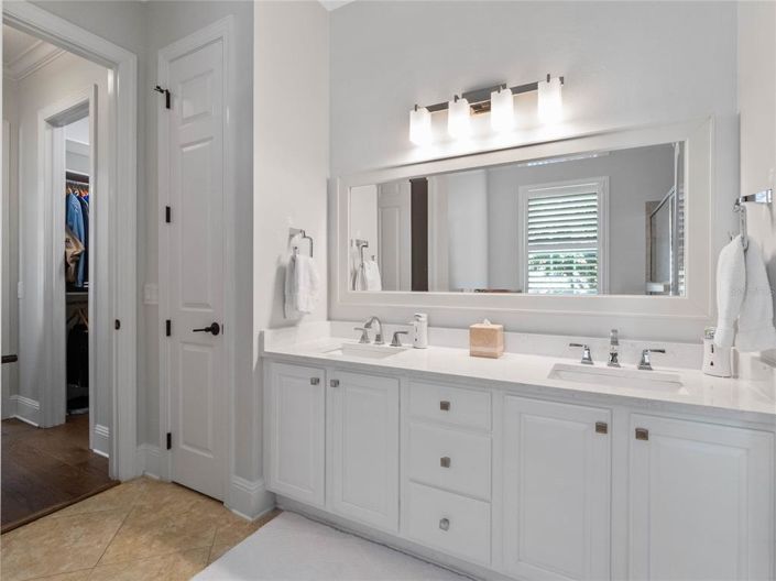 Image No.21-4 Bed Property for sale