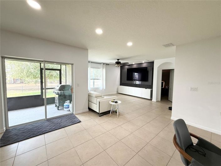 Image No.16-4 Bed Property for sale