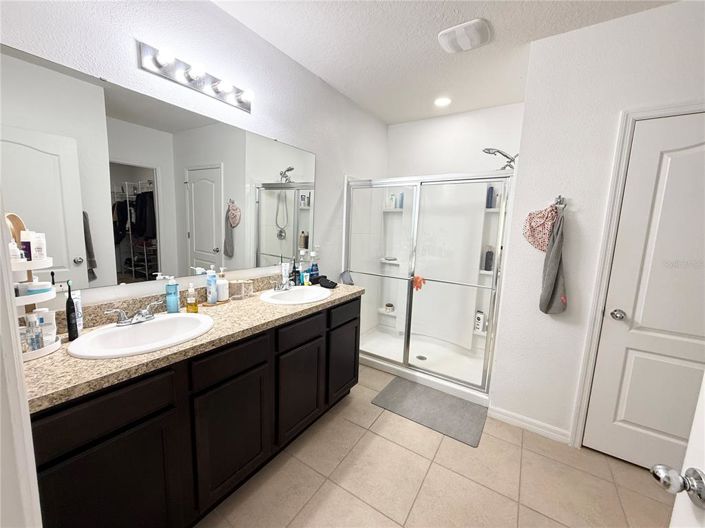 Image No.23-4 Bed Property for sale