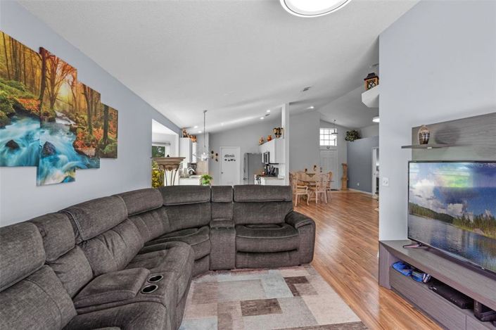 Image No.14-3 Bed Property for sale