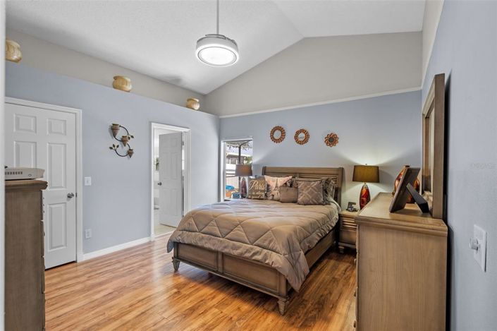 Image No.18-3 Bed Property for sale