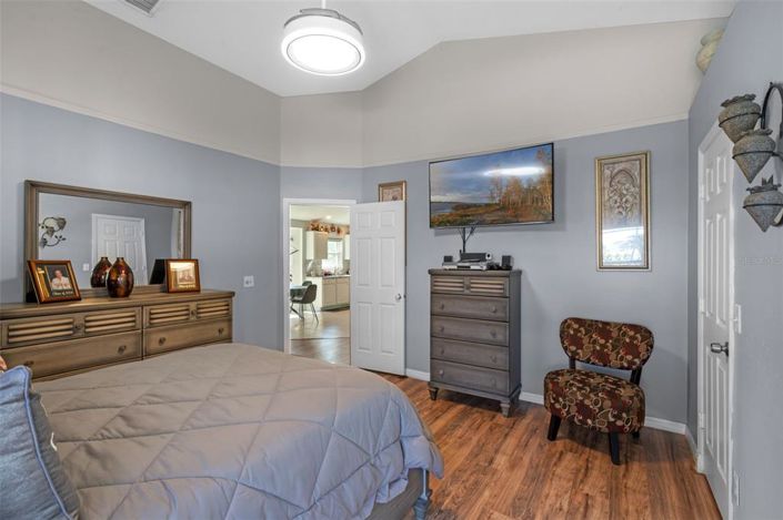 Image No.19-3 Bed Property for sale