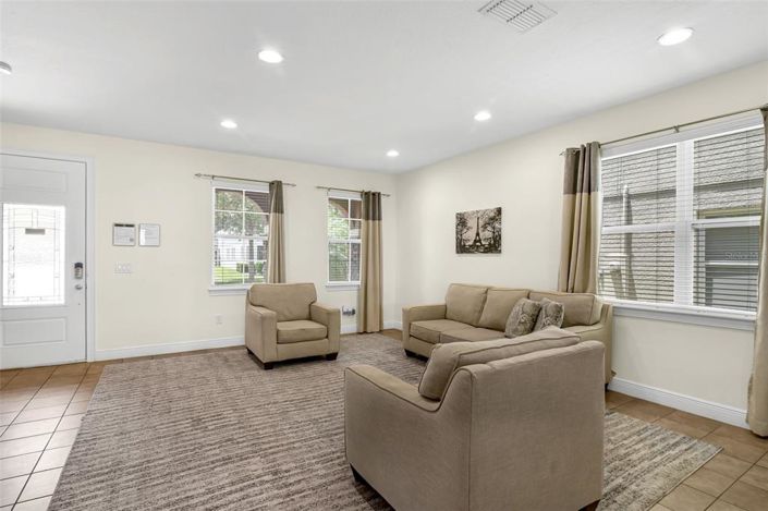 Image No.2-Propriété de 6 chambres à vendre à Kissimmee