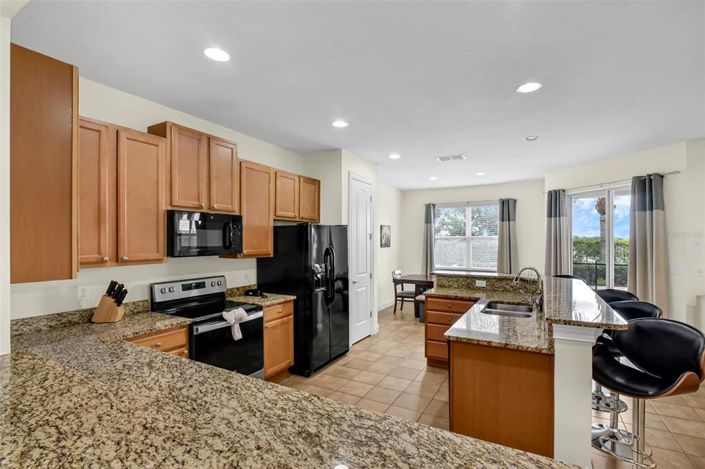 Image No.5-Propriété de 6 chambres à vendre à Kissimmee