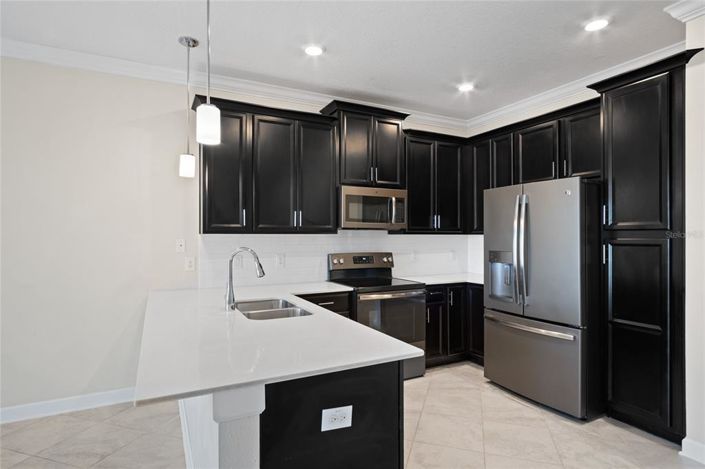 Image No.10-3 Bed Townhouse for sale