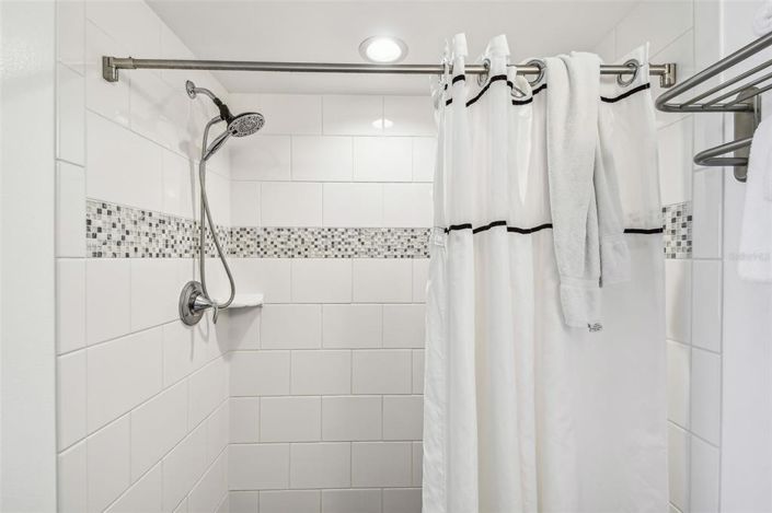 Image No.38-2 Bed Property for sale