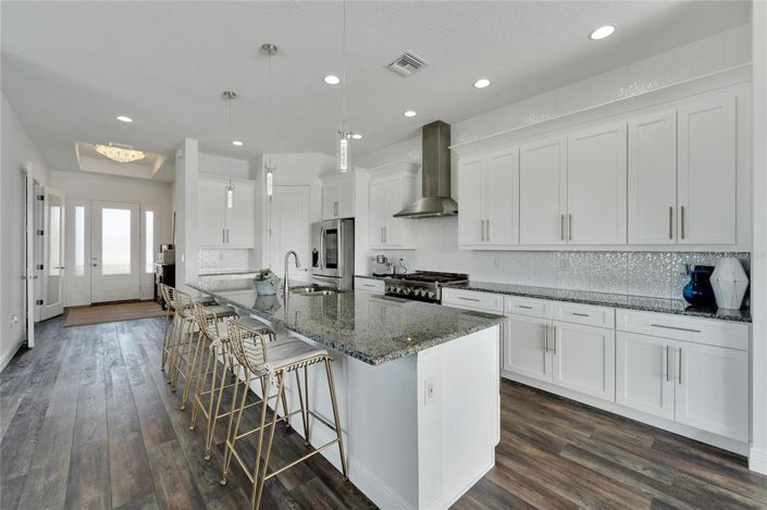 Image No.11-4 Bed Property for sale