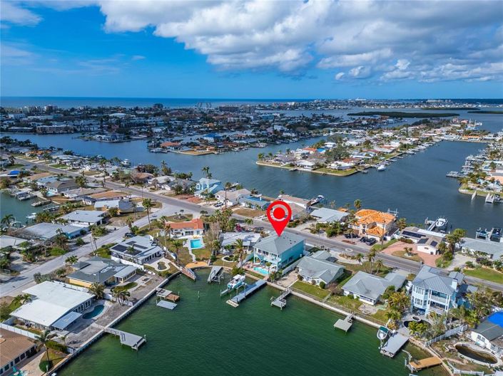 Image No.67-4 Bed Property for sale