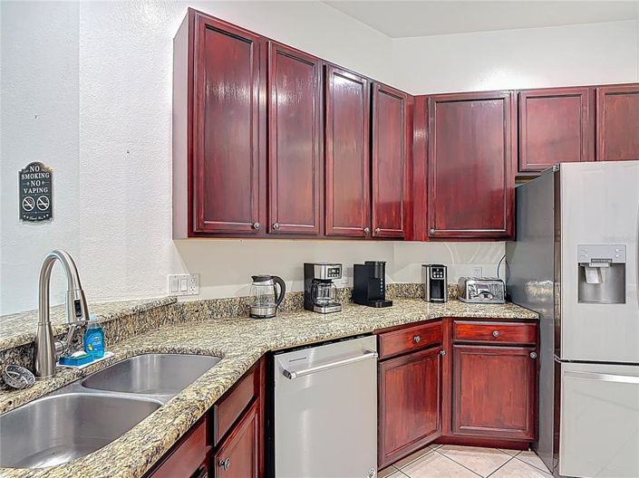 Image No.11-6 Bed Property for sale