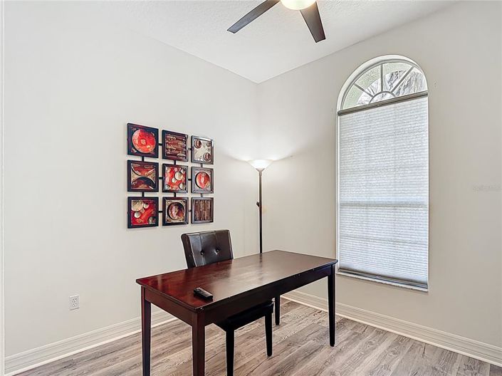 Image No.25-6 Bed Property for sale