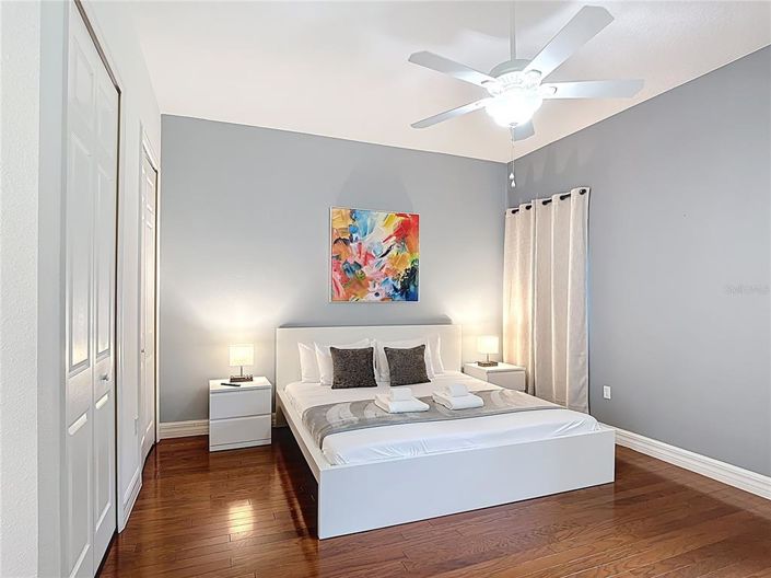 Image No.30-6 Bed Property for sale