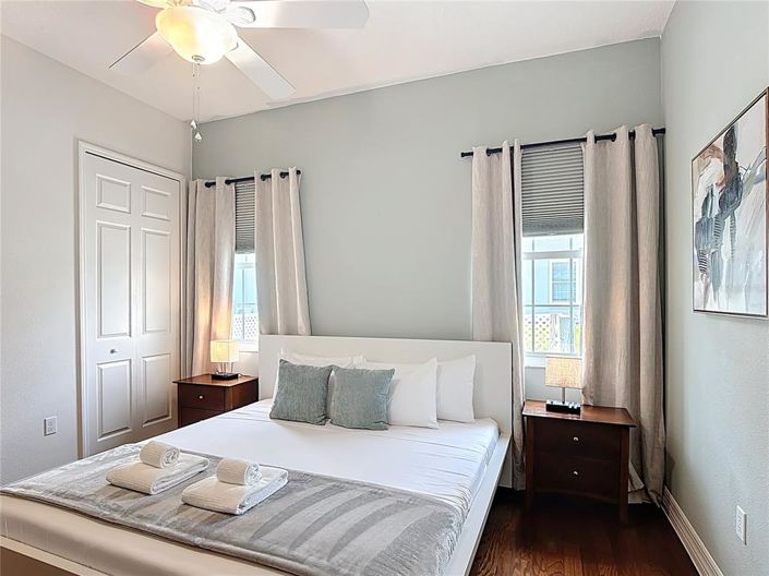 Image No.35-6 Bed Property for sale