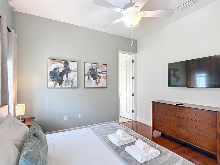 Image No.36-6 Bed Property for sale