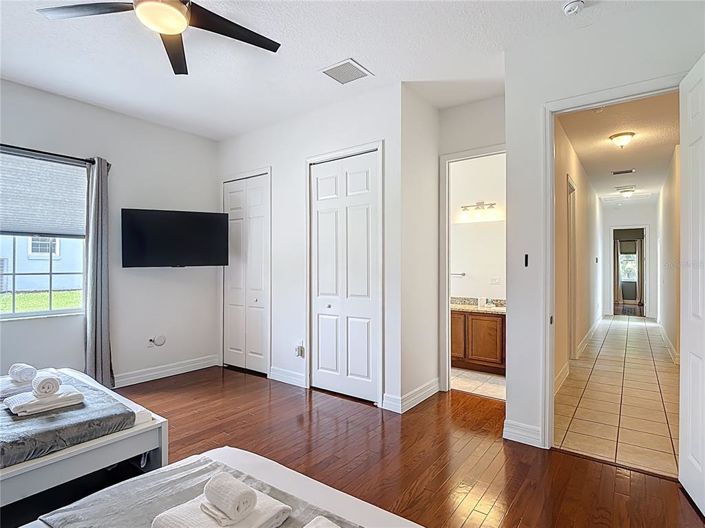 Image No.38-6 Bed Property for sale