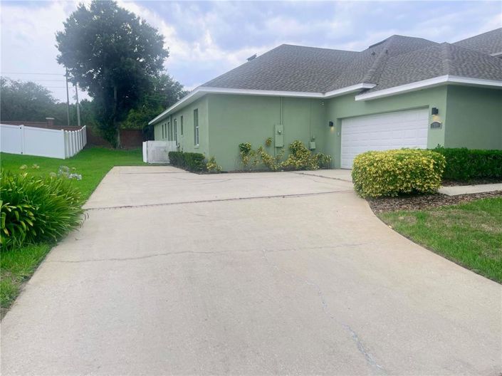 Image No.58-6 Bed Property for sale