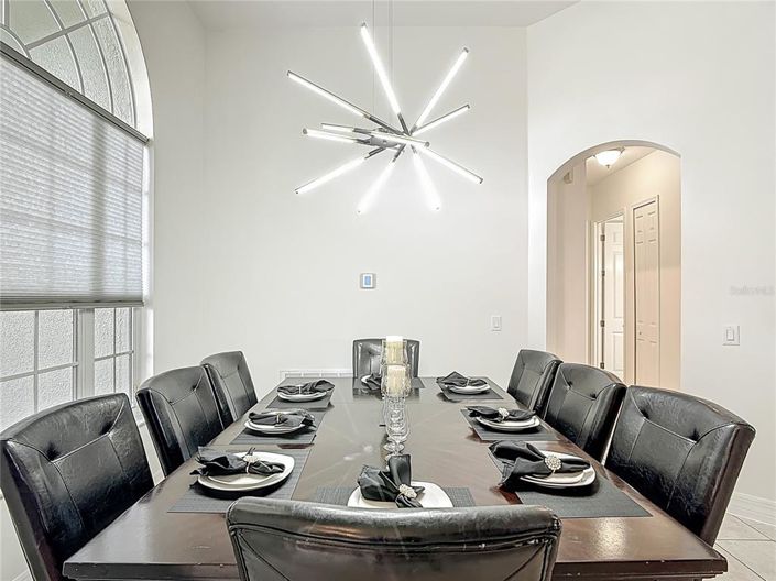 Image No.6-6 Bed Property for sale