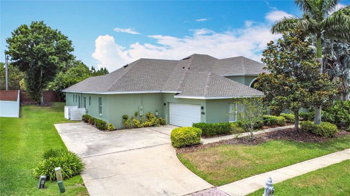 Image No.64-6 Bed Property for sale