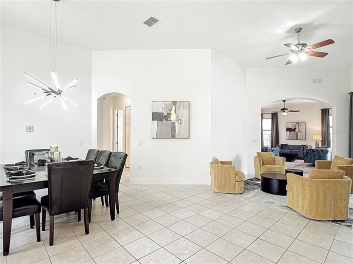 Image No.8-6 Bed Property for sale